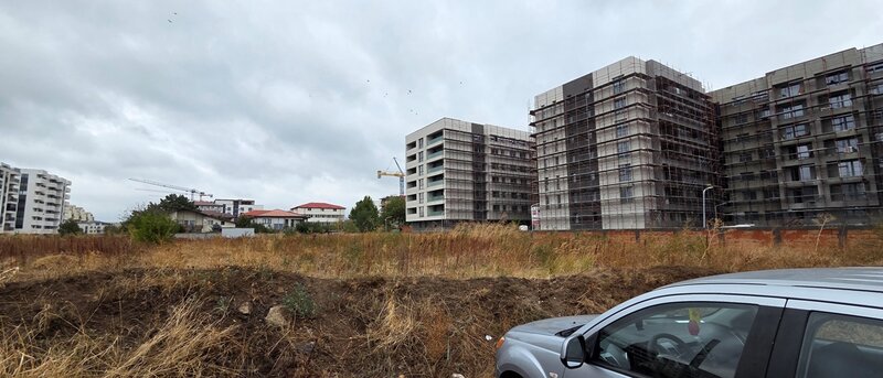 Berceni, zona Persu, str. Postalionului, Dealu Corbului, capat STB 241,